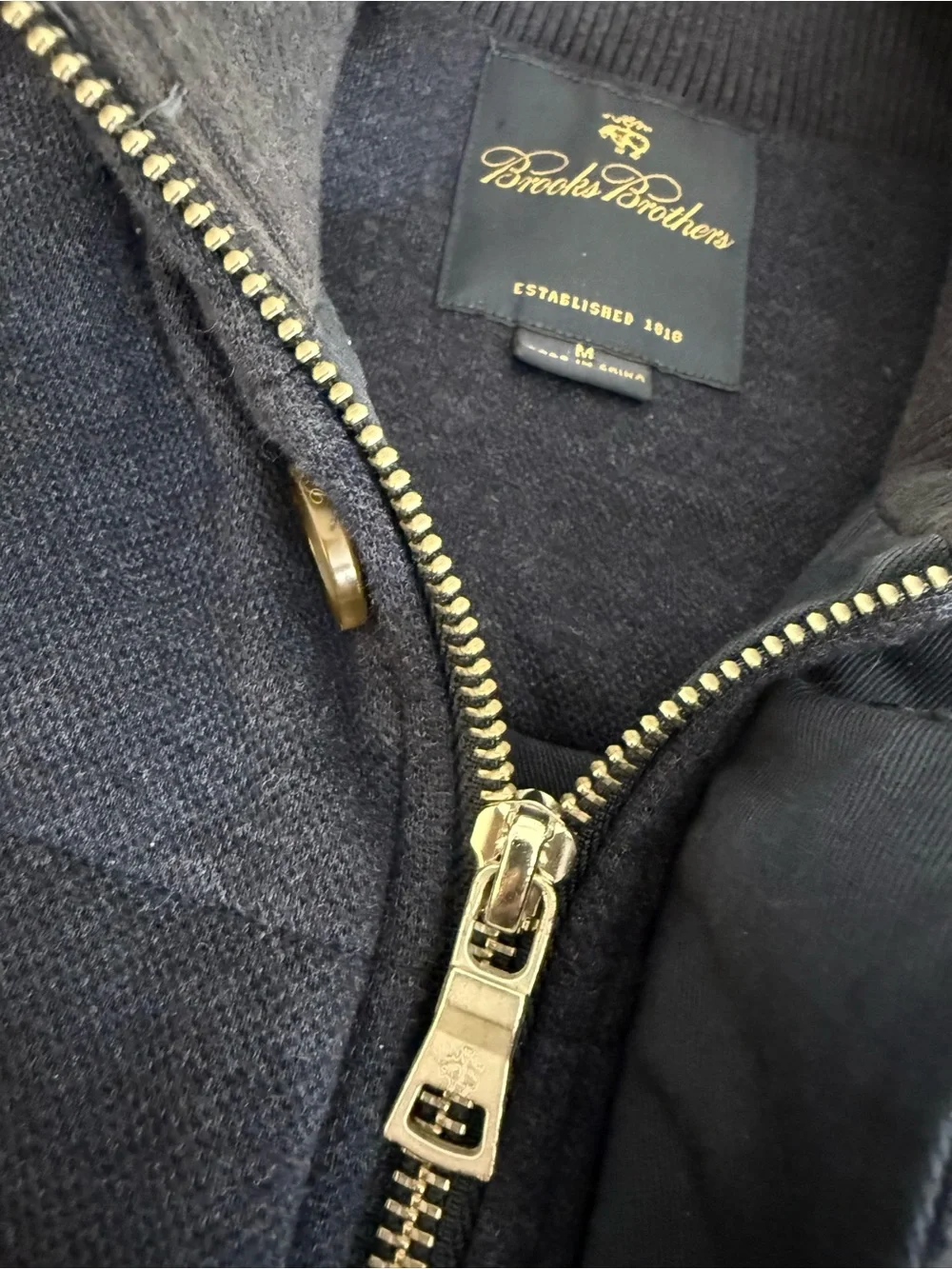 Brooks Brothers Navy Insulated Men’s Medium Button and Zip Lightweight Vest
